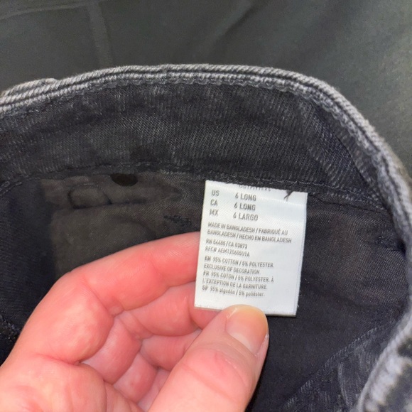 American Eagle highest rise ripped mom jean size 6 long #highwaistedjeans - Picture 6 of 6